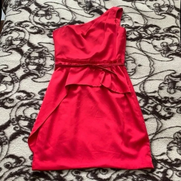 Very beautiful and stylish dress from Monoukian. - Picture 3 of 12